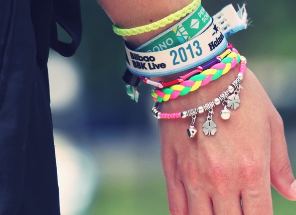 bracelets pulseras festivals europe_effected
